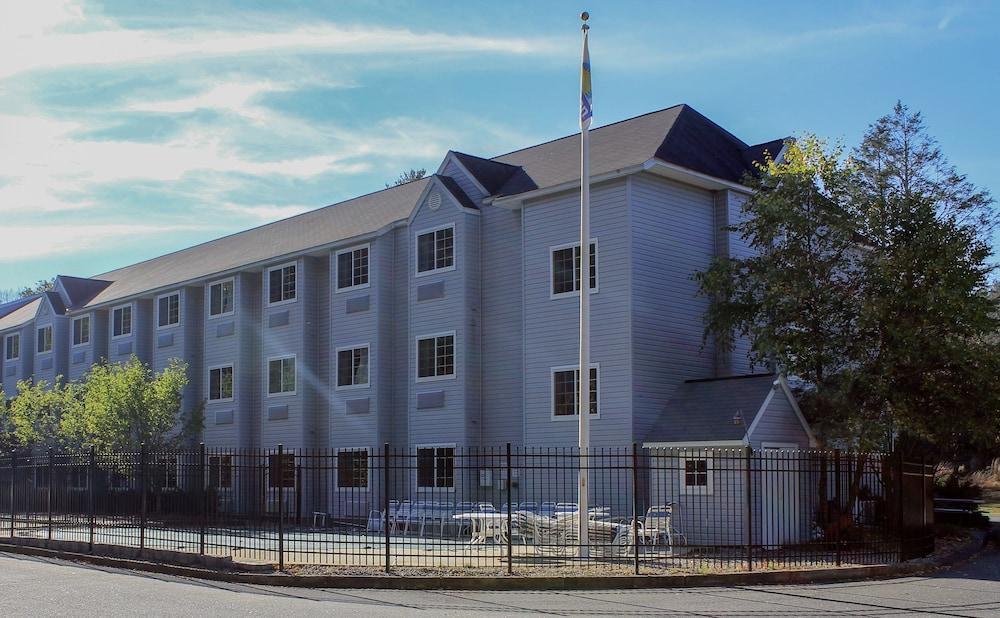Days Inn By Wyndham Sturbridge Eksteriør bilde