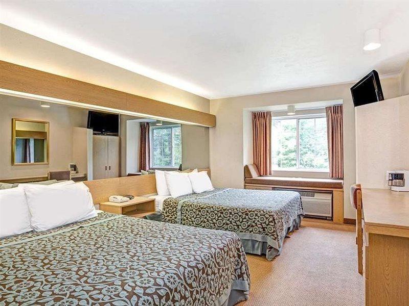 Days Inn By Wyndham Sturbridge Eksteriør bilde