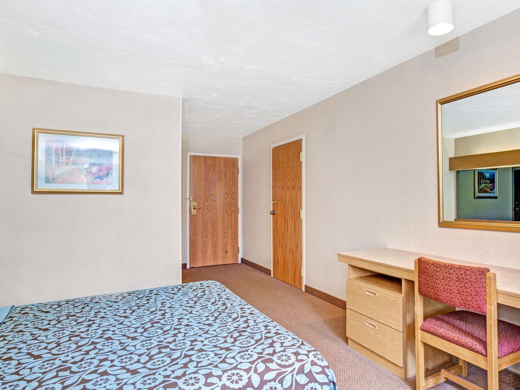 Days Inn By Wyndham Sturbridge Eksteriør bilde