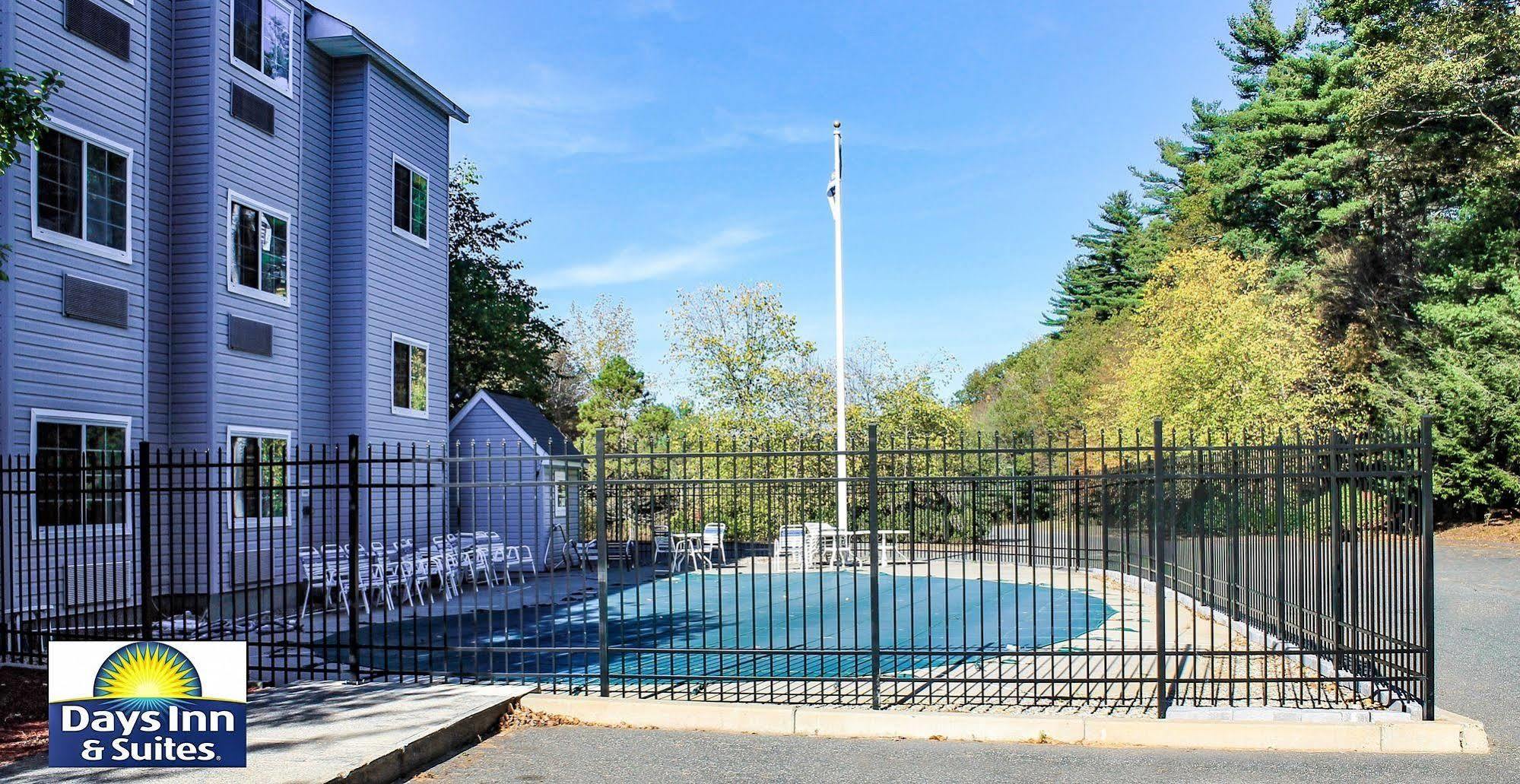 Days Inn By Wyndham Sturbridge Eksteriør bilde